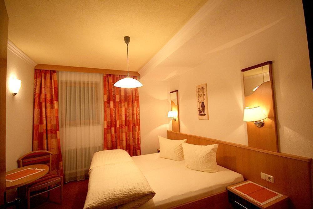 Apartament Haus Raetia Serfaus Pokój zdjęcie